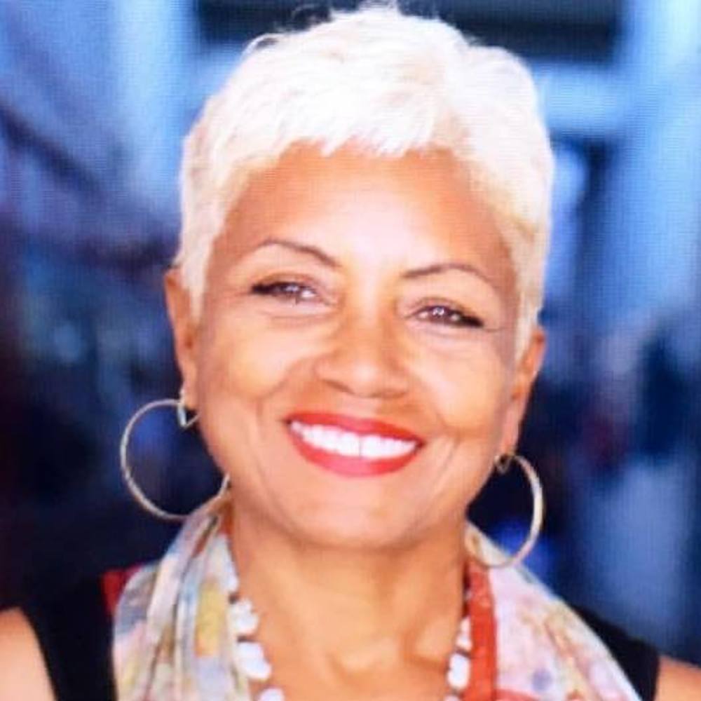 Meet your Posher, Robyn